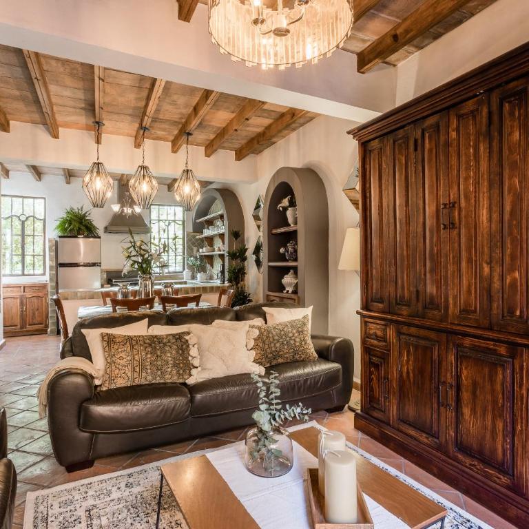 3BR Garden Home with Rooftop & Garage in Centro San Miguel de Allende - Three-Bedroom House - 26