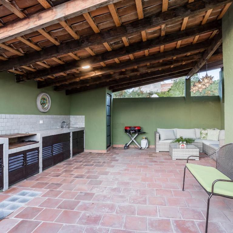 3BR Garden Home with Rooftop & Garage in Centro San Miguel de Allende - Three-Bedroom House - 12