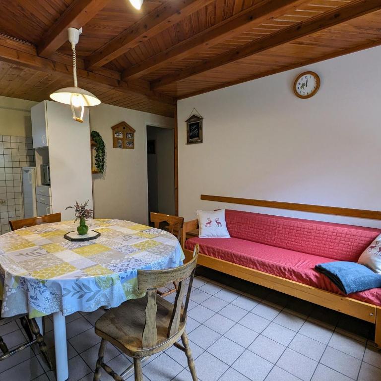 Maison de Montagne à La Bresse, 2 Chambres, Confort et Activités, Garage, Wifi Inclus - FR-1-589-152 - Ferienhaus (5 Erwachsene) - 2