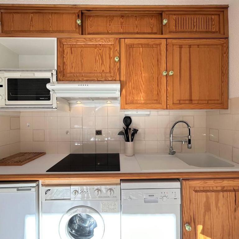 Appartement cosy pour 4 pers, 400m pistes et village, balcon, parking et casier à skis, La Salle-les-Alpes - Appartement 1 Chambre - 12
