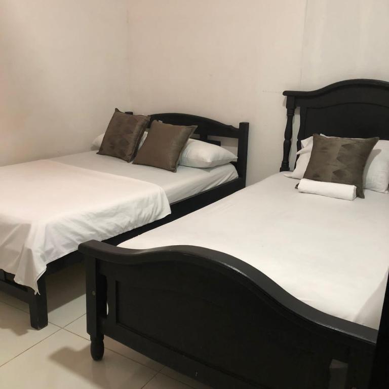 Hostal Mía Apá - Habitación Doble Pequeña - 2 camas - 1