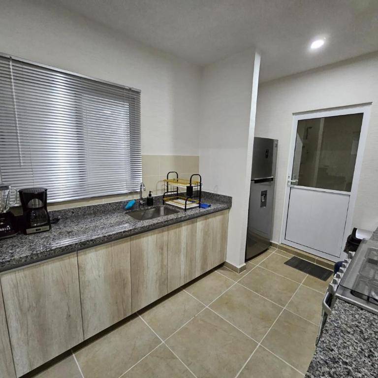 Hermoso Departamento en Dreams Lagoons - Three-Bedroom Apartment - 4
