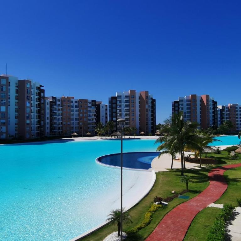 Hermoso Departamento en Dreams Lagoons - Three-Bedroom Apartment - 2