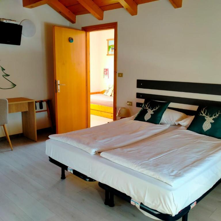 Garnì Belvedere - Camera Familiare con Bagno Privato - 1