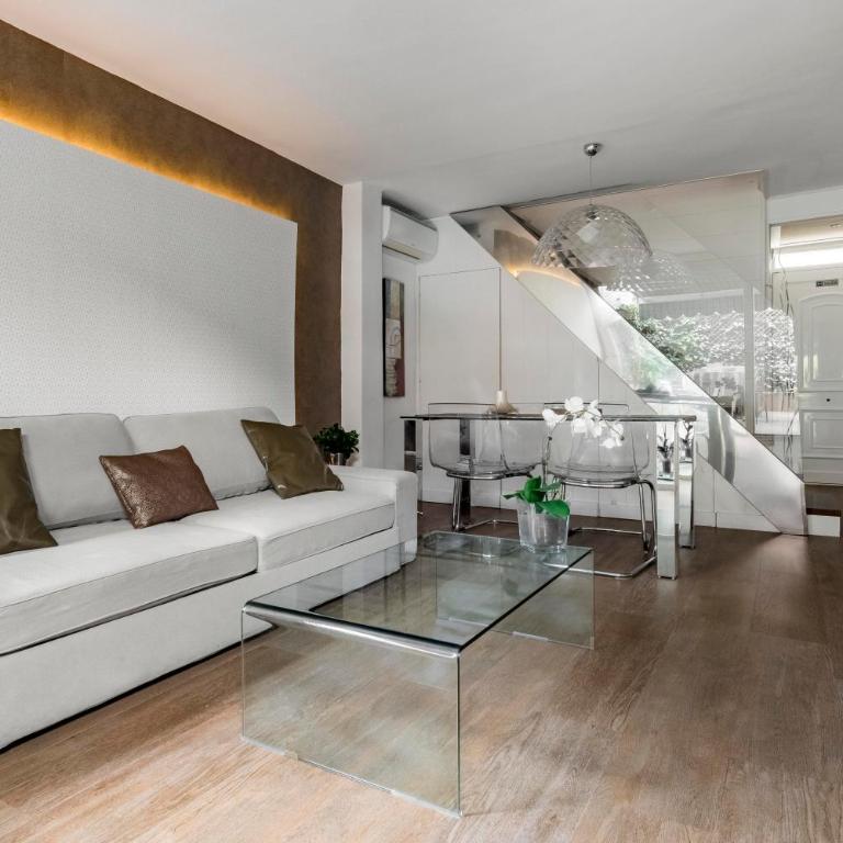 Chalet independiente de diseño con Patio Privado - Casa de 2 dormitorios - 1