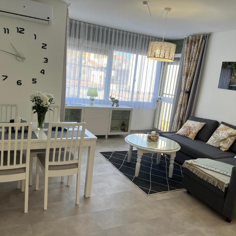 Bella Apartament Fuengirola - Apartamento de 2 dormitorios - 11