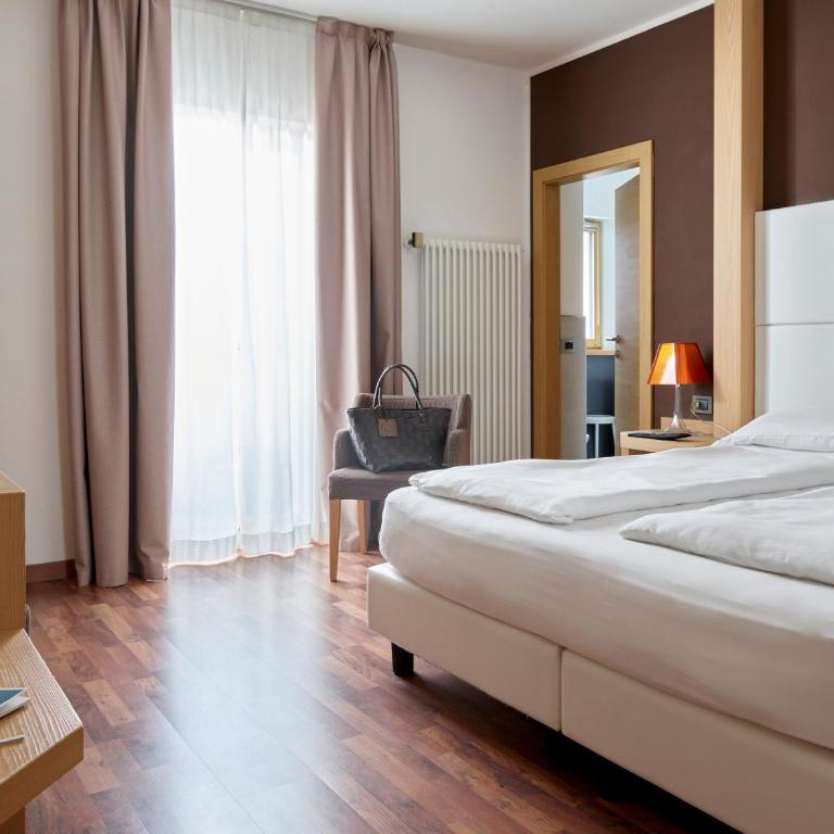 Corona Dolomites Hotel - Habitación Doble - 1 o 2 camas - 3