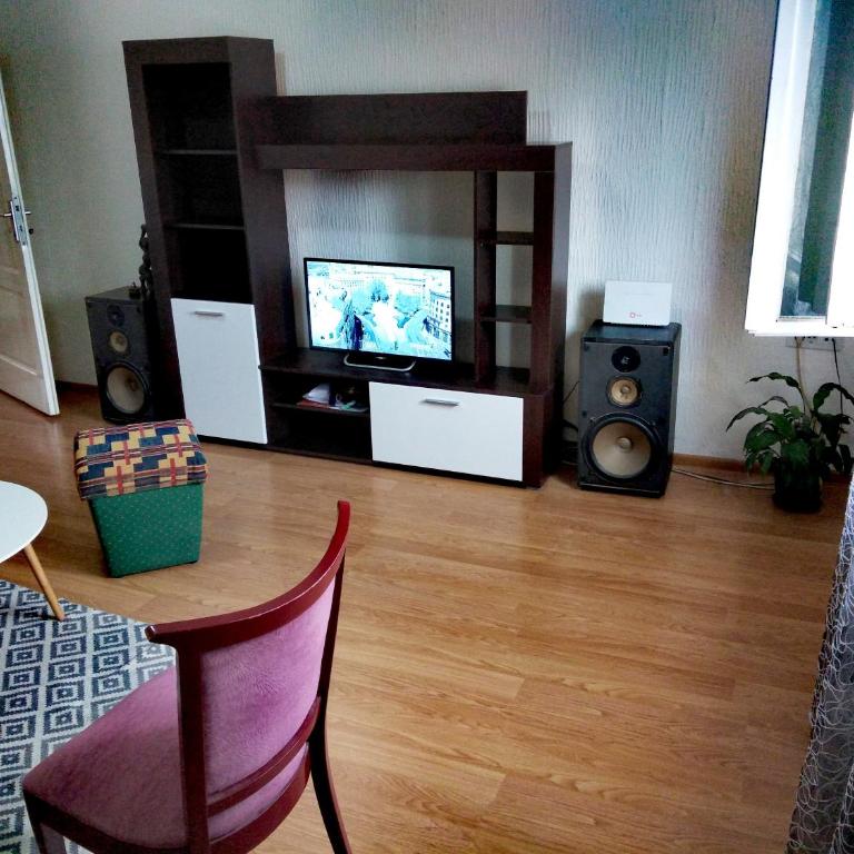 Cool People Apartment - Two-Bedroom Apartment - 7
