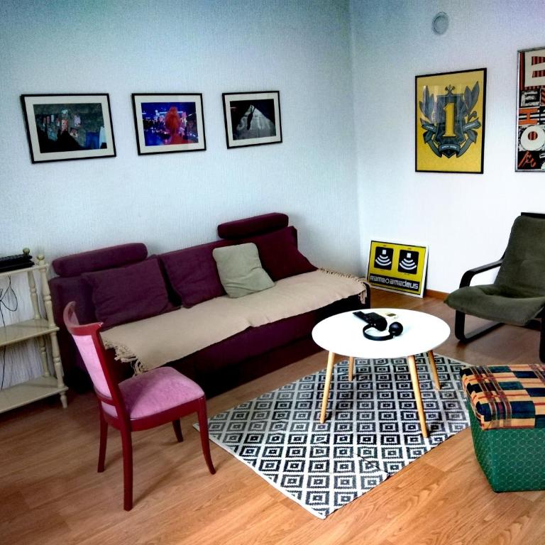 Cool People Apartment - Two-Bedroom Apartment - 11