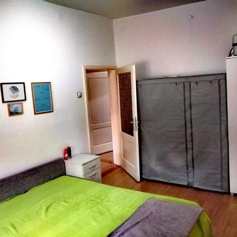 Cool People Apartment - Two-Bedroom Apartment - 26