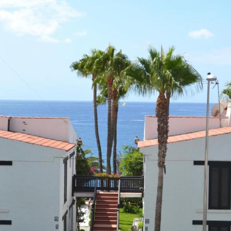 Ocean blue 405 - One-Bedroom Apartment - 1