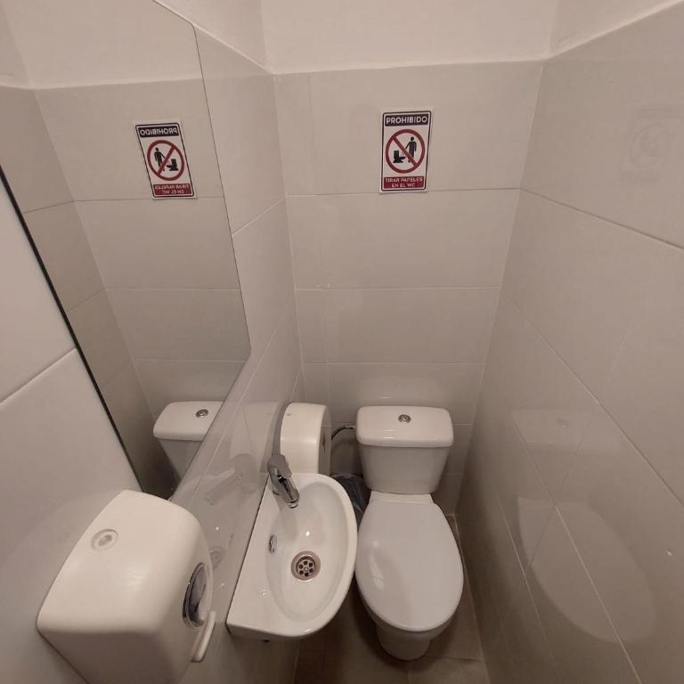 Arc House Granada - Double Room with Shared Bathroom - 3