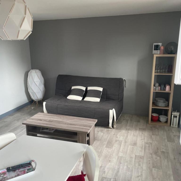 Laugann's Home - Apartment - 9