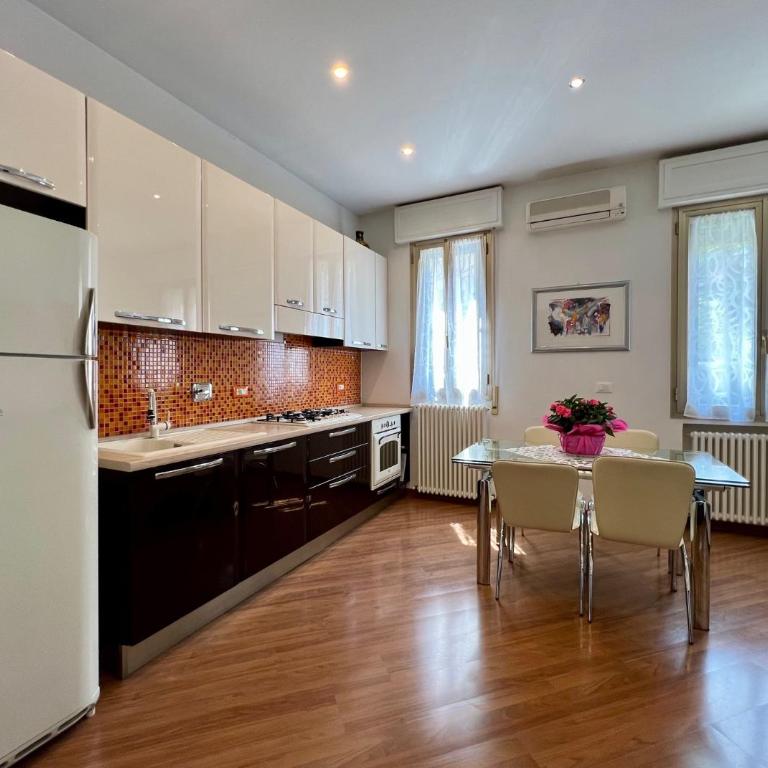Charming apartment near Saragozza Bologna - Appartamento con 2 Camere da Letto - 3