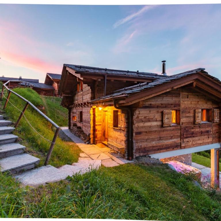 Authentic Swiss Spa Chalet Nesoya Jacuzzi Sauna - Chalet - 6