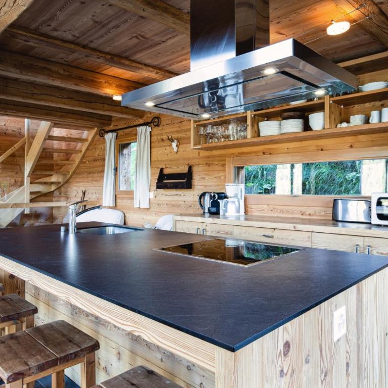 Authentic Swiss Spa Chalet Nesoya Jacuzzi Sauna - Chalet - 7