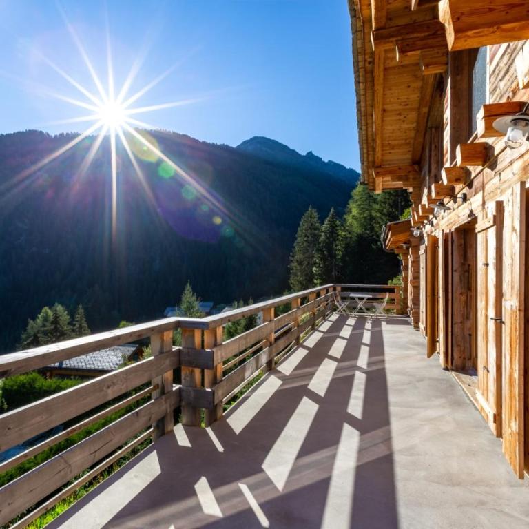 Authentic Swiss Spa Chalet Nesoya Jacuzzi Sauna - Chalet - 34