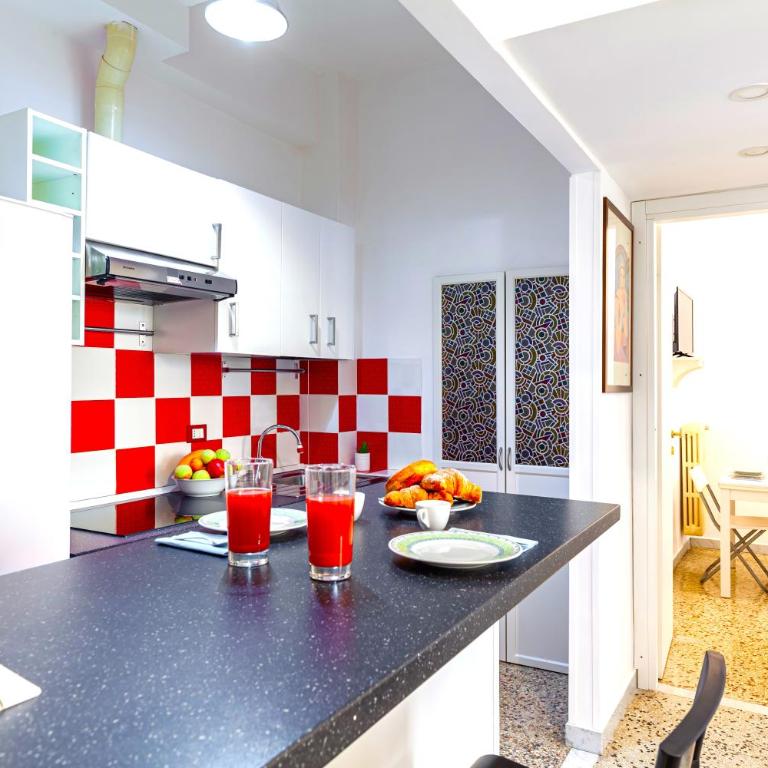 Hostly - Sant'Orsola Suite Apartment - One-Bedroom Apartment - 14