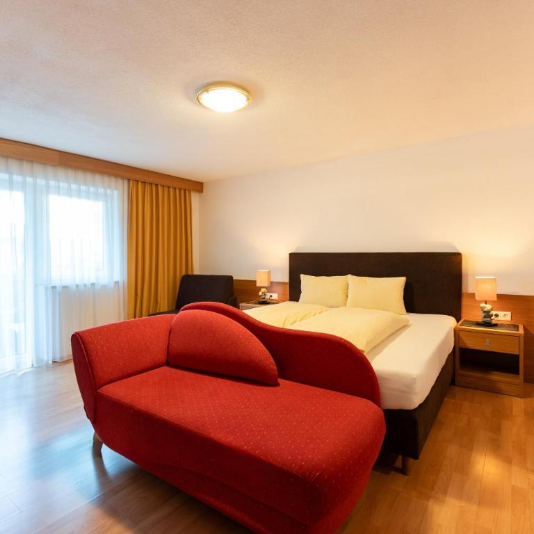 Gästehaus -Pension Edelweiss - Doppelzimmer mit Balkon (2 Erwachsene + 1 Kind) - 2