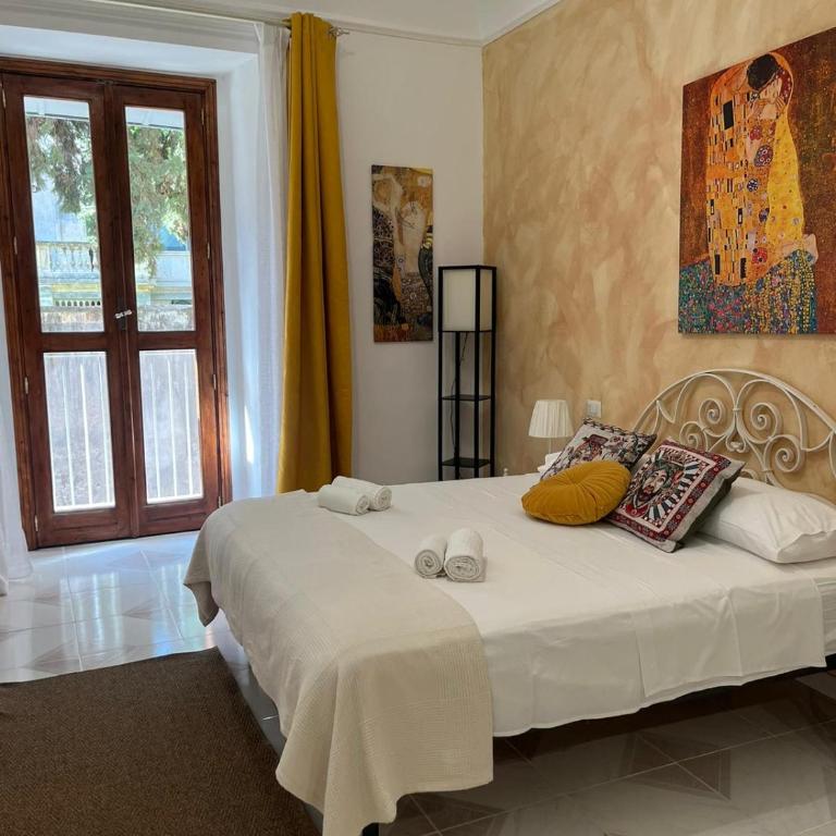 GL Golden City Apartments - Superior Studio - 1