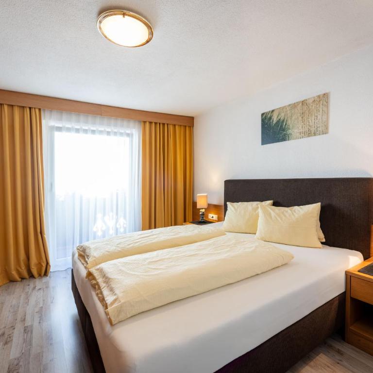 Gästehaus -Pension Edelweiss - Doppelzimmer - 3
