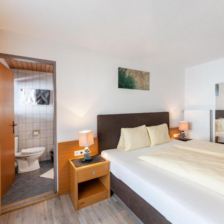 Gästehaus -Pension Edelweiss - Doppelzimmer - 4