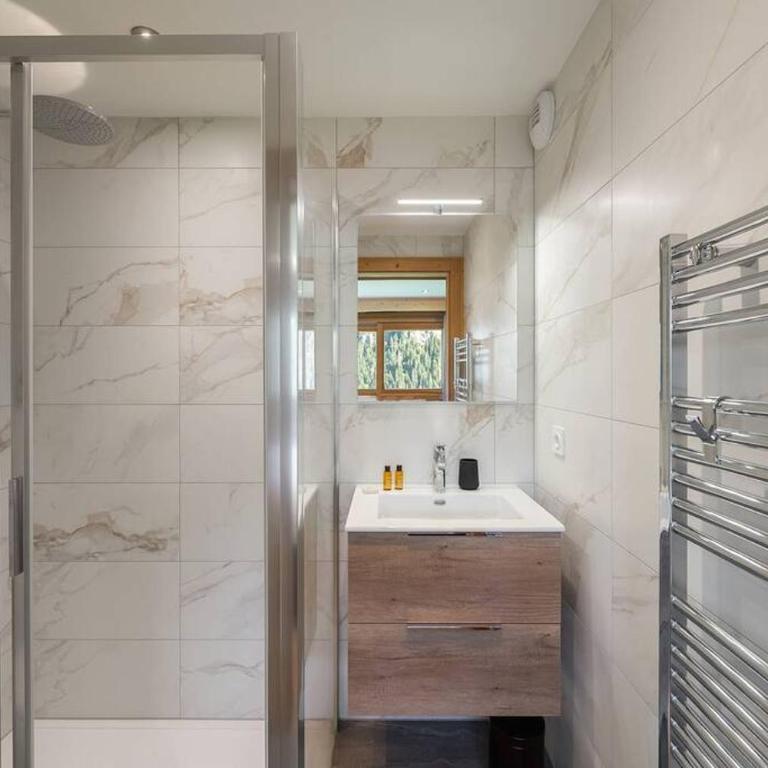 Black Diamond - Chalet - BO Immobilier- Reduced prices on ski passes Châtel & Portes du Soleil - Chalet - 17