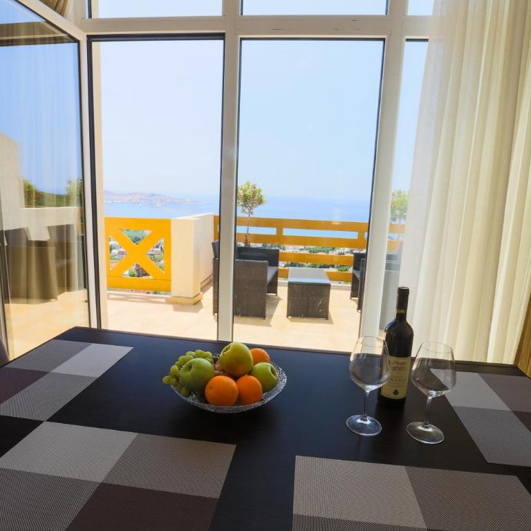 Berg Apartments - Two-Bedroom Apartment with Terrace and Sea View - 1