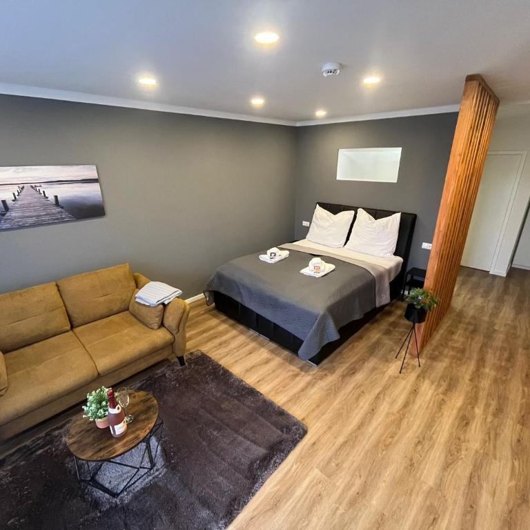 Wohnung in Augsburg Innenstadt -Tiefgarage - One-Bedroom Apartment - 2