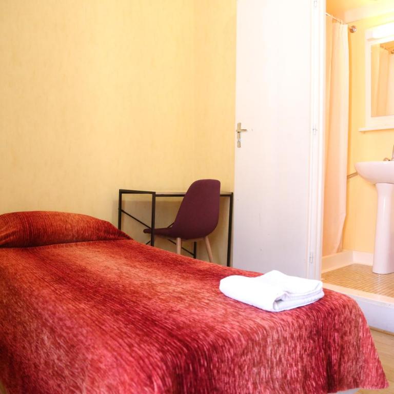 Hôtel restaurant Le Parisien - Chambre Triple Basique - 1