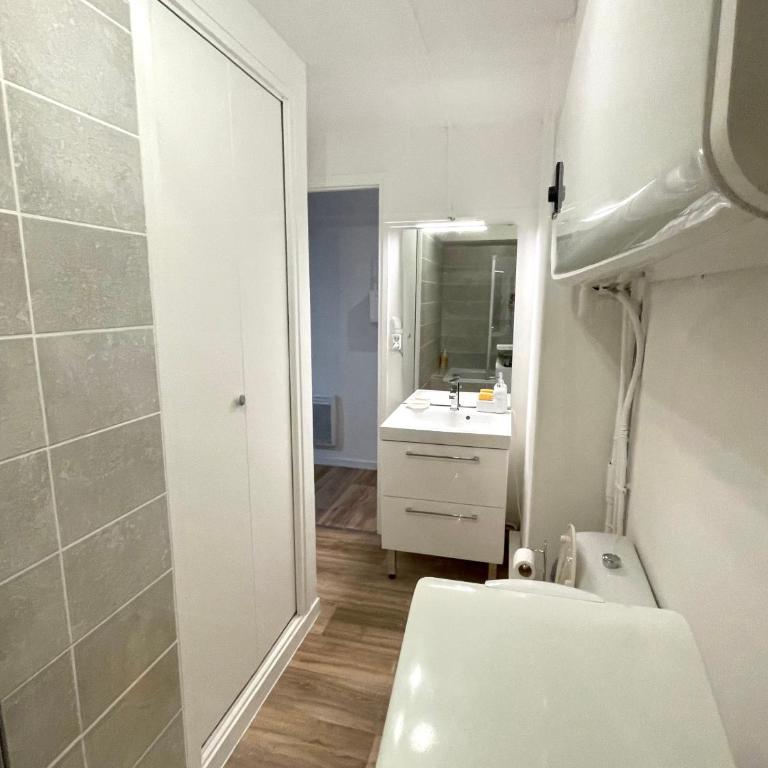 DUPLEX DU PAILHET, T3 neuf, vue montagne, parking, navette, 500m gare et 2 vélos à disposition gratuitement - Apartment mit 2 Schlafzimmern - 7