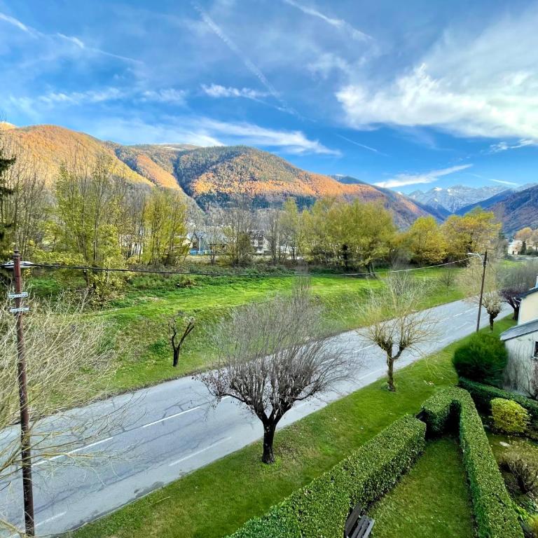 DUPLEX DU PAILHET, T3 neuf, vue montagne, parking, navette, 500m gare et 2 vélos à disposition gratuitement - Apartment mit 2 Schlafzimmern - 15