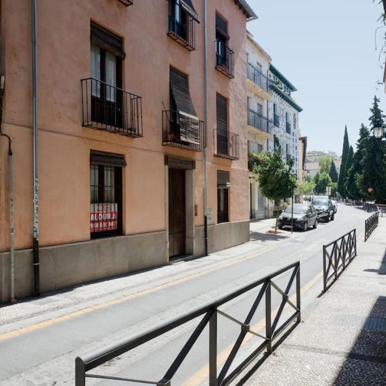 Central, near the Alhambra, quiet and autentic! - One-Bedroom Apartment - 15