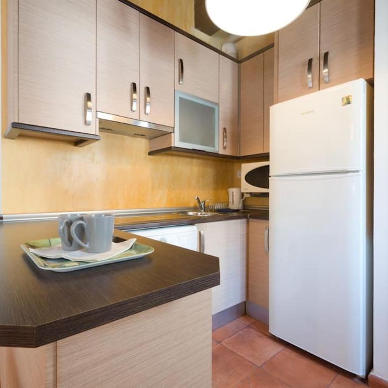 Central, near the Alhambra, quiet and autentic! - One-Bedroom Apartment - 10