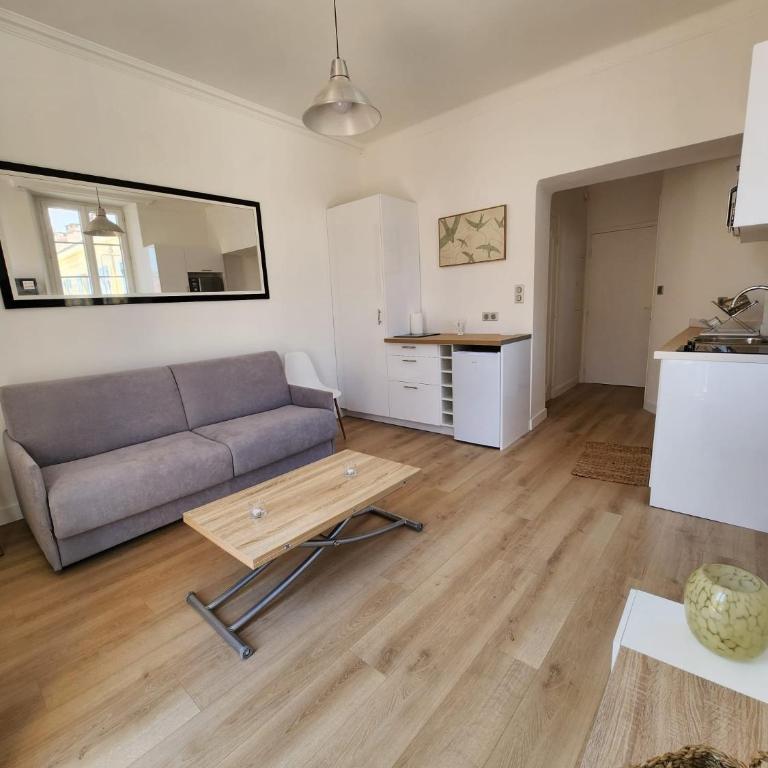 AMAZING STUDIO - GRANDE TERRASSE - COEUR DE VILLE - WIFI - AC - Studio avec Terrasse - 6