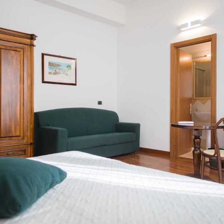 Hotel La Piazzetta - Camera Quadrupla Classic - 2