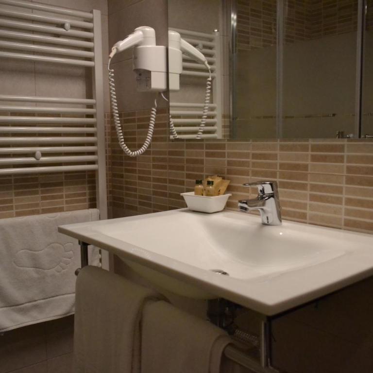 Hellorooms lungomare Matteotti 21 a 700 mt dal centro città - Double Room - 3