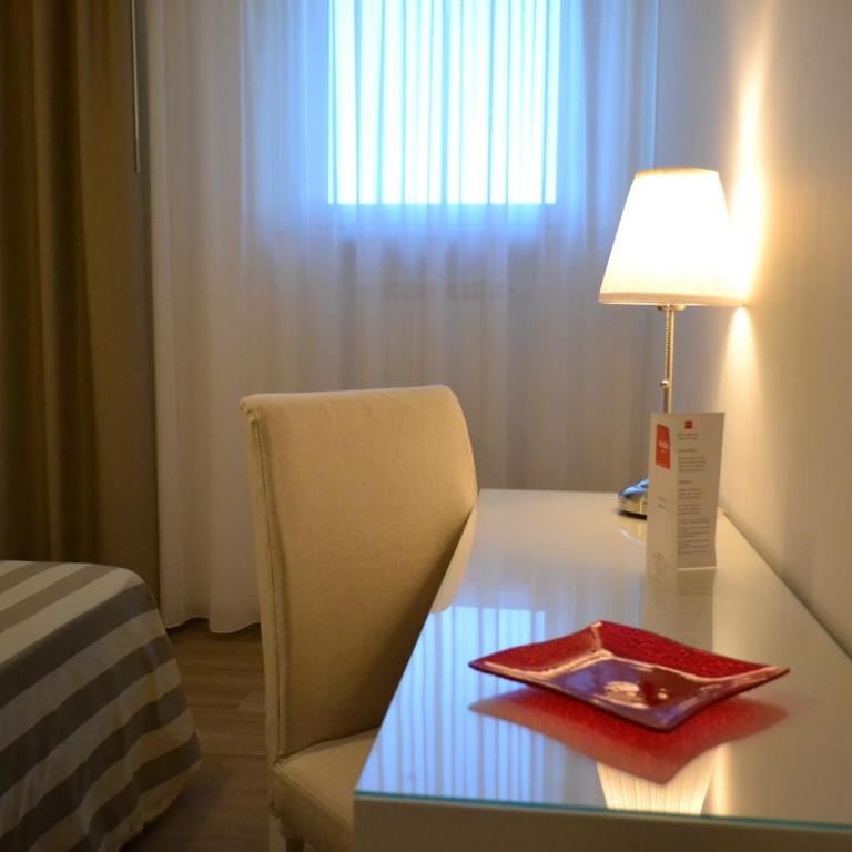 Hellorooms lungomare Matteotti 21 a 700 mt dal centro città - Double Room - 4