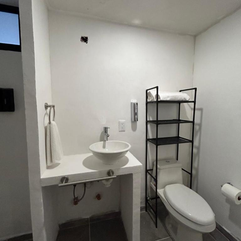 Lindas Suites Eugenio Sue - Queen Room - 2
