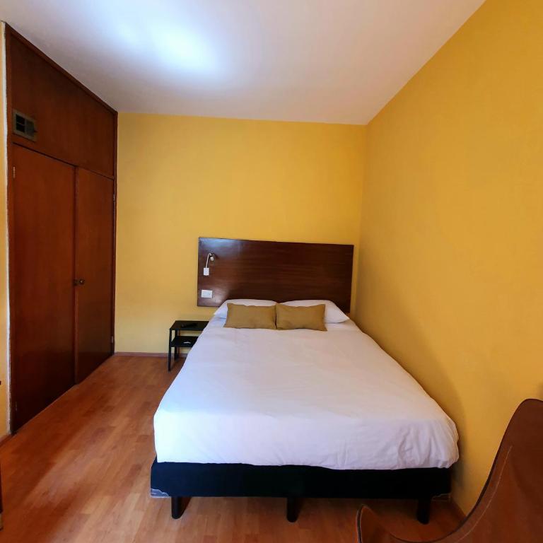 Lindas Suites Eugenio Sue - Standard Queen Room - 21