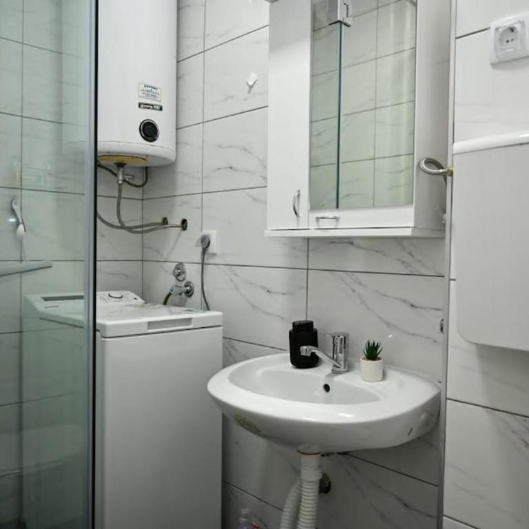 M lux Kragujevac - Two-Bedroom Apartment - 13