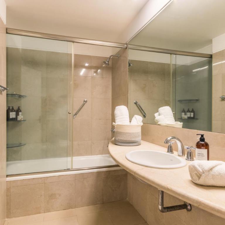 Luxury Apartments in Puerto Madero - Three-Bedroom Apartment - 13