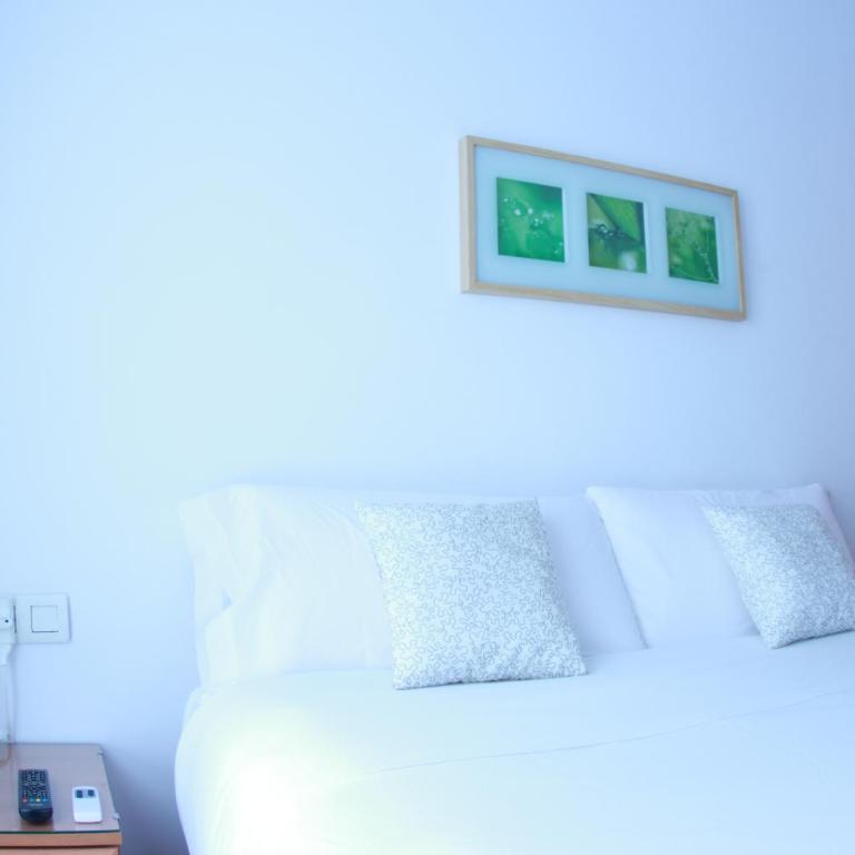 Zubia Urban Rooms - Habitación Doble con baño compartido - 7