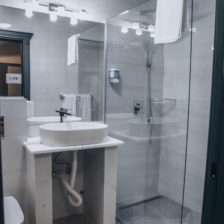 S Club Resort Hotel Aqua Park and Spa - Deluks Trokrevetna Soba - 4