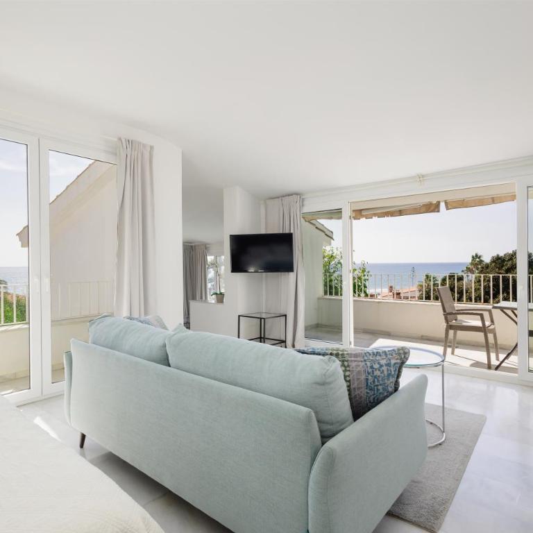 Marbella, Costabella - Beachfront Villa with Heated Pool - Villa frente a la playa - 62