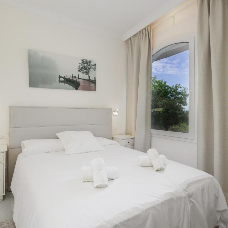 Marbella, Costabella - Beachfront Villa with Heated Pool - Villa frente a la playa - 57