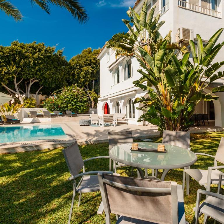 Marbella, Costabella - Beachfront Villa with Heated Pool - Villa frente a la playa - 73