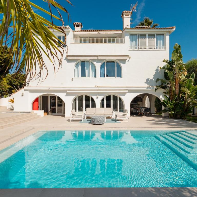 Marbella, Costabella - Beachfront Villa with Heated Pool - Villa frente a la playa - 75