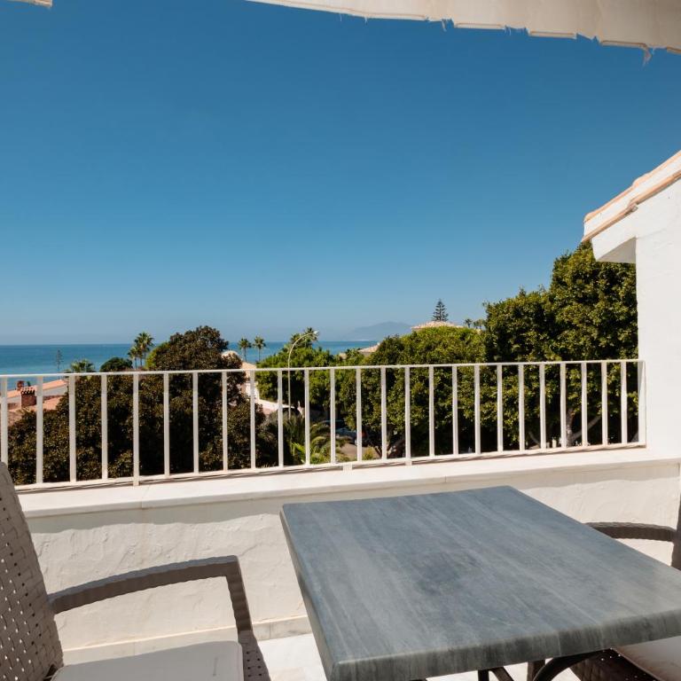 Marbella, Costabella - Beachfront Villa with Heated Pool - Villa frente a la playa - 63