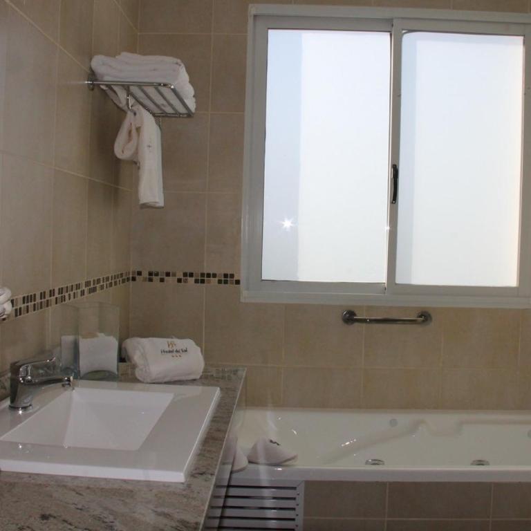 Hostal Del Sol Spa - Suite Real - 16